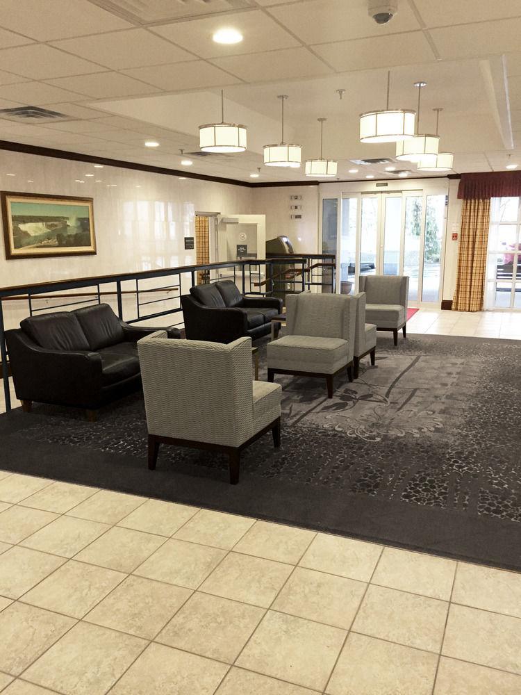 Ramada By Wyndham Niagara Falls By The River Exterior photo